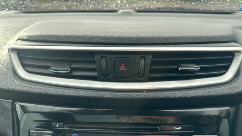 Nissan Qashqai 1.5 dCi Acenta Premium 5dr Diesel Hatchback